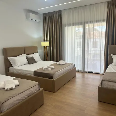 Sofia House בית הארחה 3*