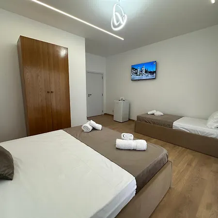 בית הארחה Sofia House