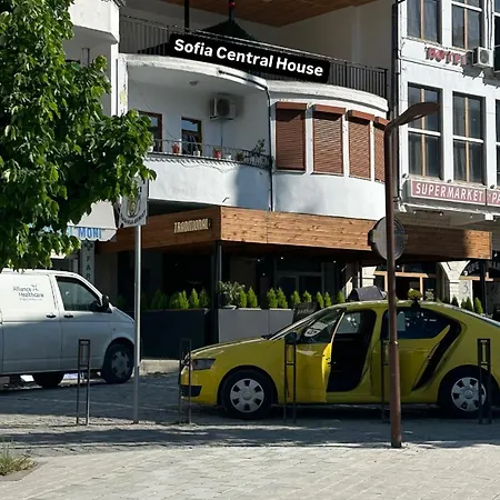 Sofia House בית הארחה