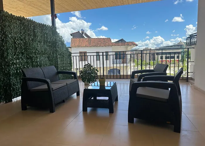 Sofia House 3*